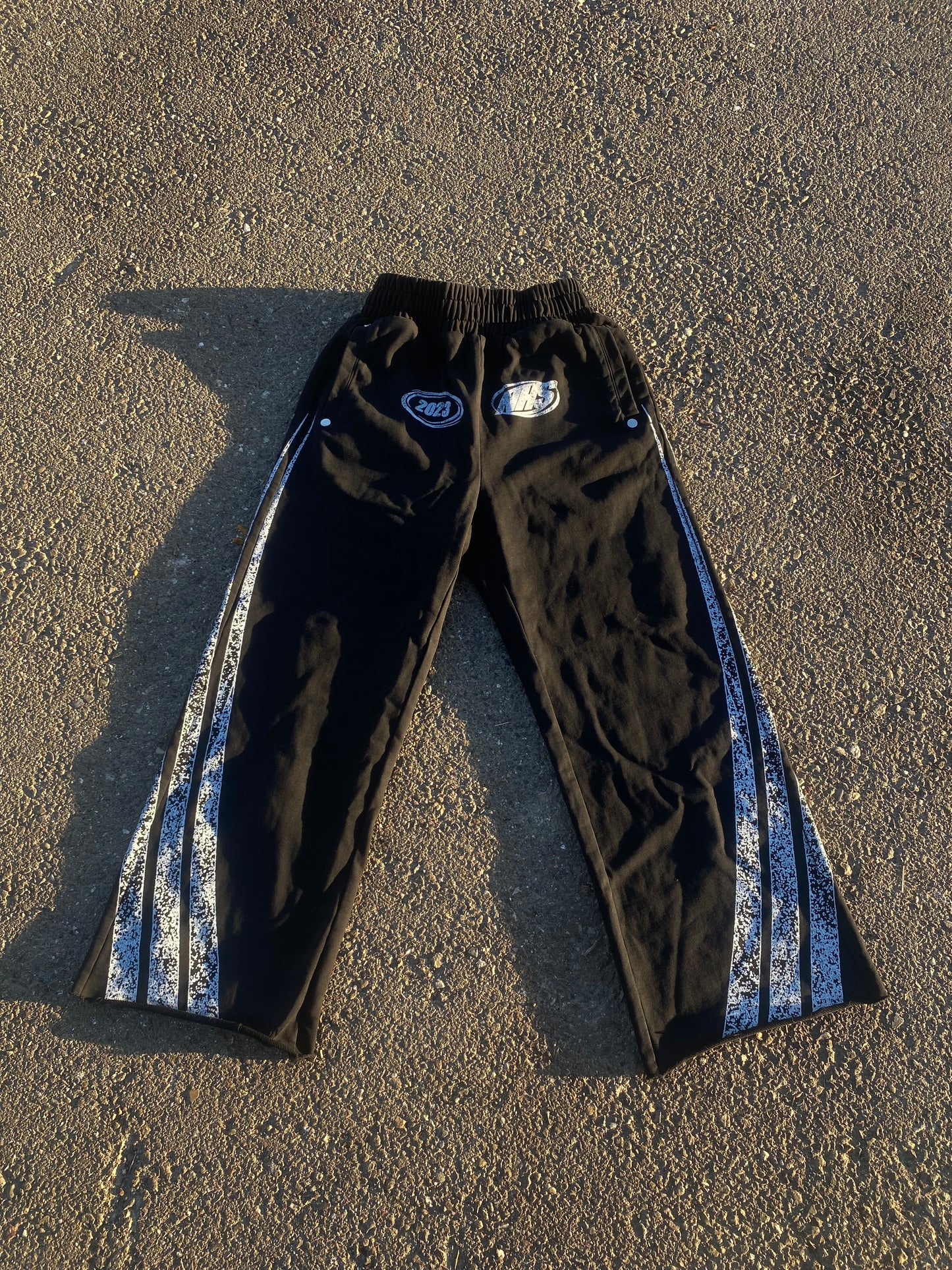 NHS "UWK" SWEATPANTS